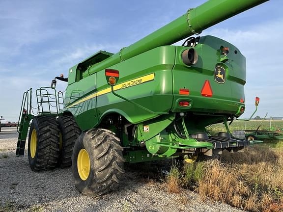 Image of John Deere S780 equipment image 3