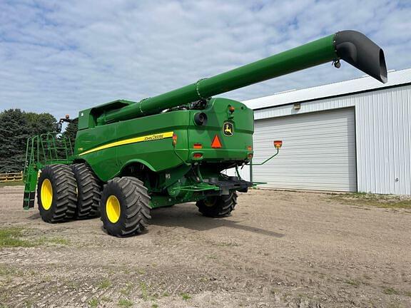 Image of John Deere S780 equipment image 2