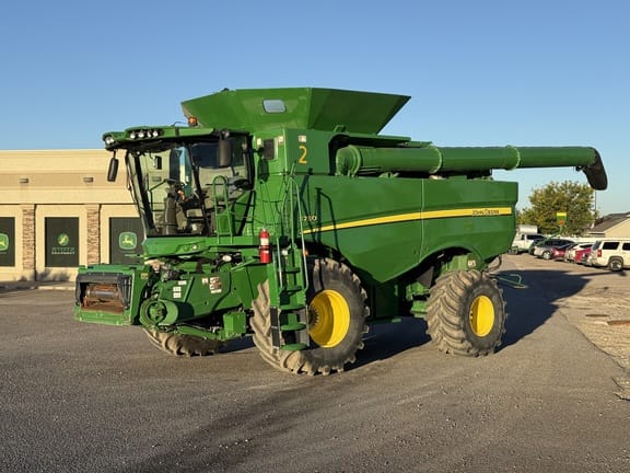 2020 John Deere S780 Equipment Image0