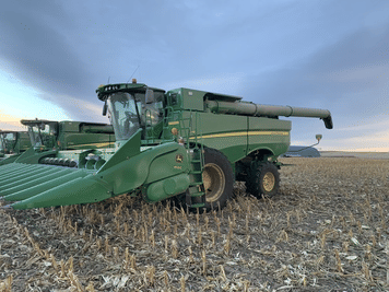 Main image John Deere S780