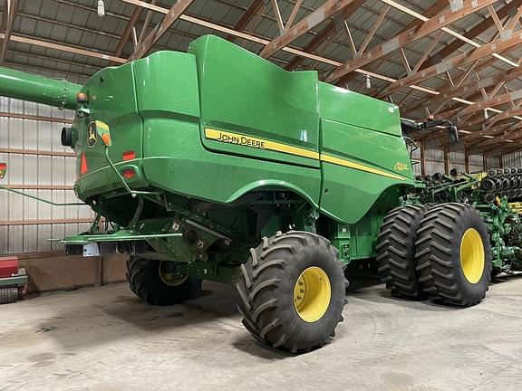 Image of John Deere S780 equipment image 2