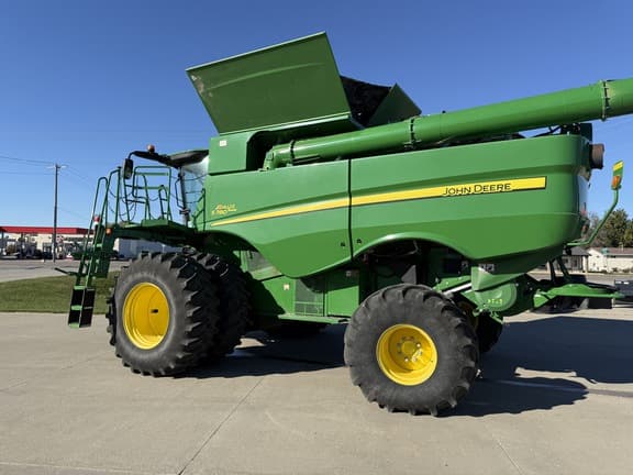 Image of John Deere S780 equipment image 3