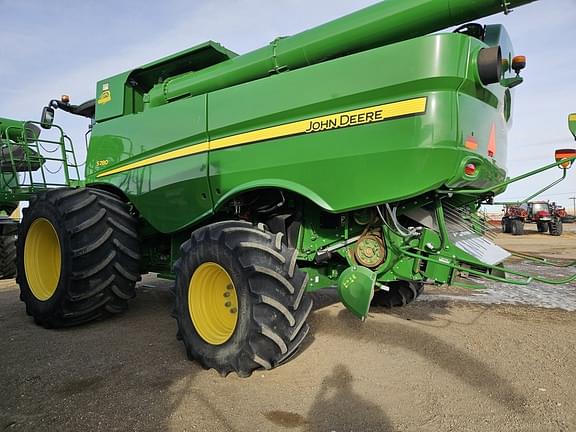 Image of John Deere S780 equipment image 2
