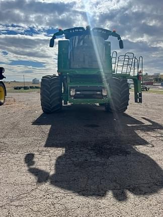 Image of John Deere S780 equipment image 1