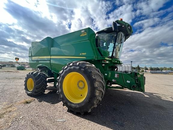 Image of John Deere S780 equipment image 2