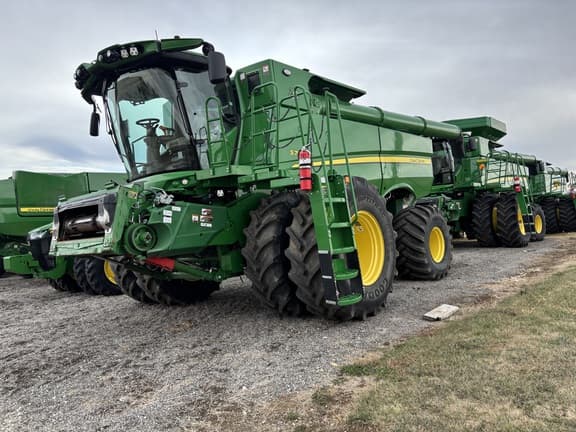 Image of John Deere S780 Primary image