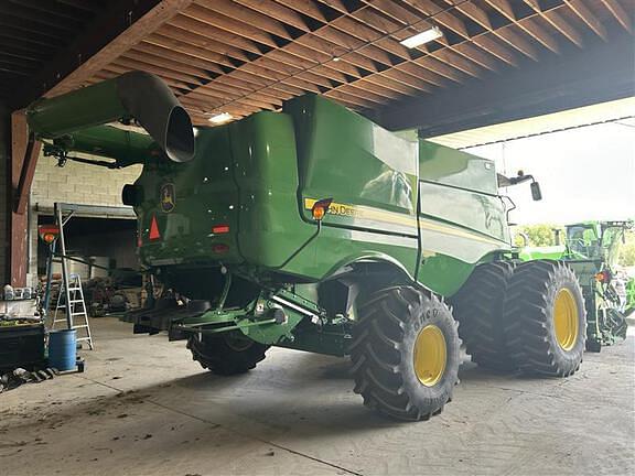 Image of John Deere S780 equipment image 2