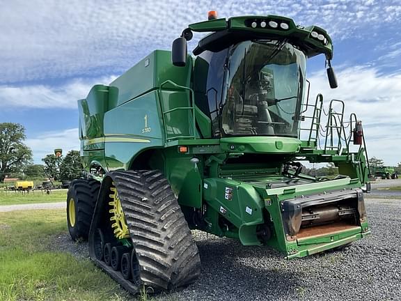 Image of John Deere S780 equipment image 1