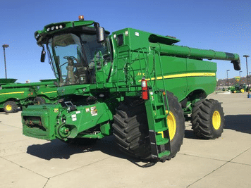 Main image John Deere S780