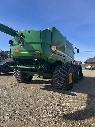 Image of John Deere S780 equipment image 2