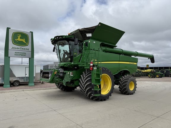 2020 John Deere S780 Equipment Image0