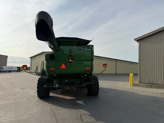 Image of John Deere S780 equipment image 3