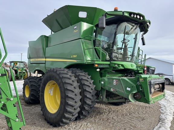 2020 John Deere S780 Equipment Image0