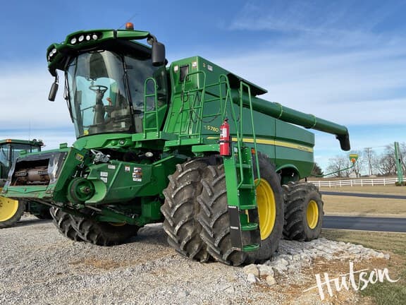 Image of John Deere S780 equipment image 1