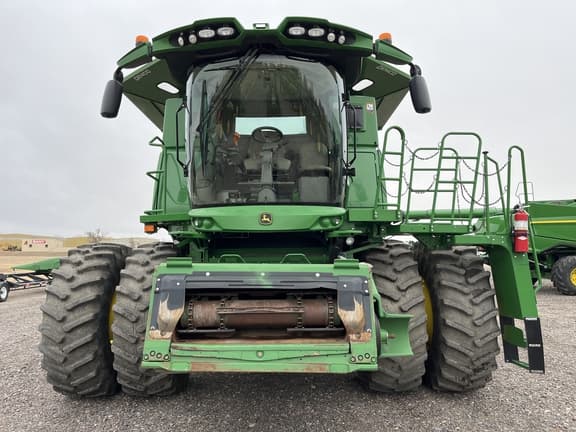 Image of John Deere S780 equipment image 1