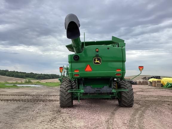 Image of John Deere S780 equipment image 4