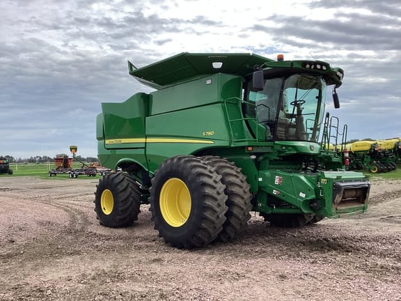 2020 John Deere S780 Equipment Image0