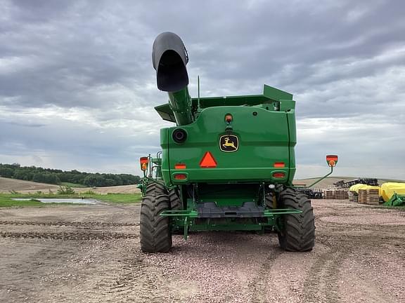 Image of John Deere S780 equipment image 4