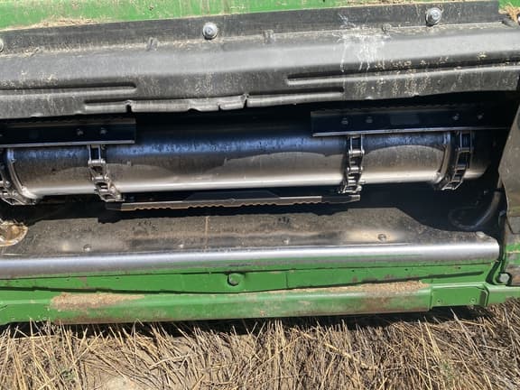 Image of John Deere S780 equipment image 2