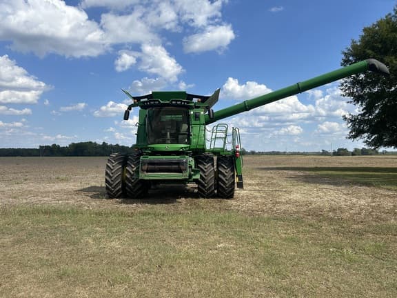 Image of John Deere S780 equipment image 4