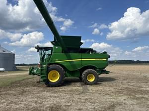 2020 John Deere S780 Image