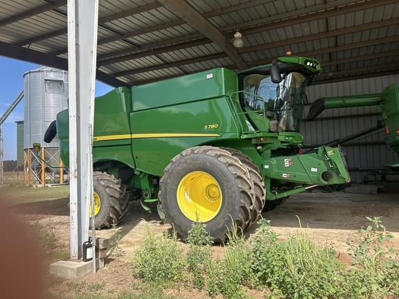 Image of John Deere S780 equipment image 1