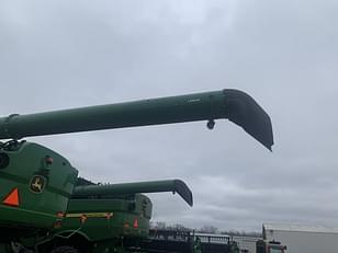 Main image John Deere S780 10