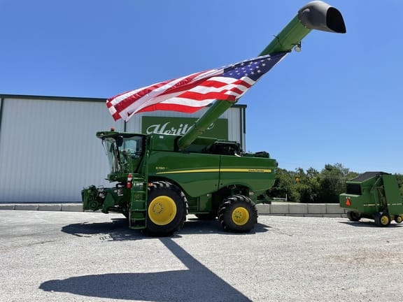 Main image John Deere S780