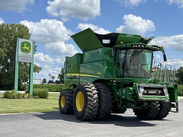 Image of John Deere S780 equipment image 2