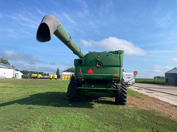 Image of John Deere S780 equipment image 2