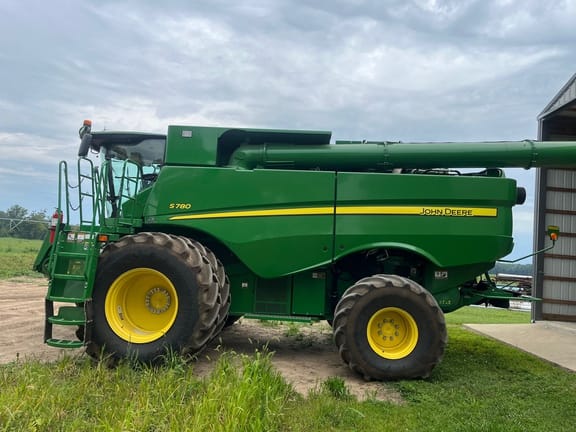 Main image John Deere S780