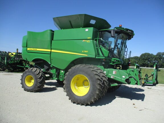 Main image John Deere S780