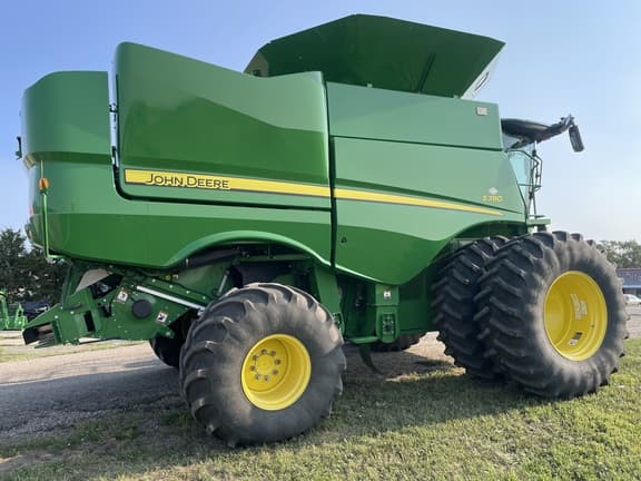 Image of John Deere S780 equipment image 2