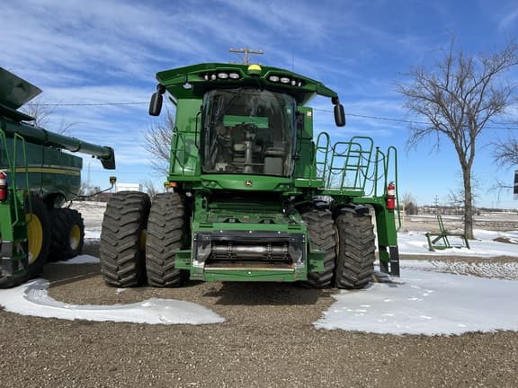 Image of John Deere S780 equipment image 1