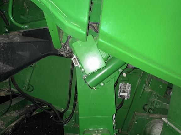 Image of John Deere S780 equipment image 3