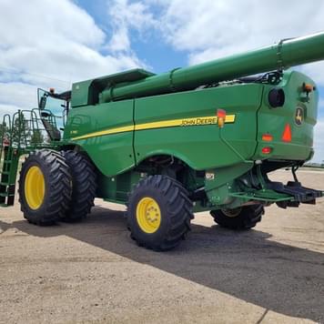 Main image John Deere S780
