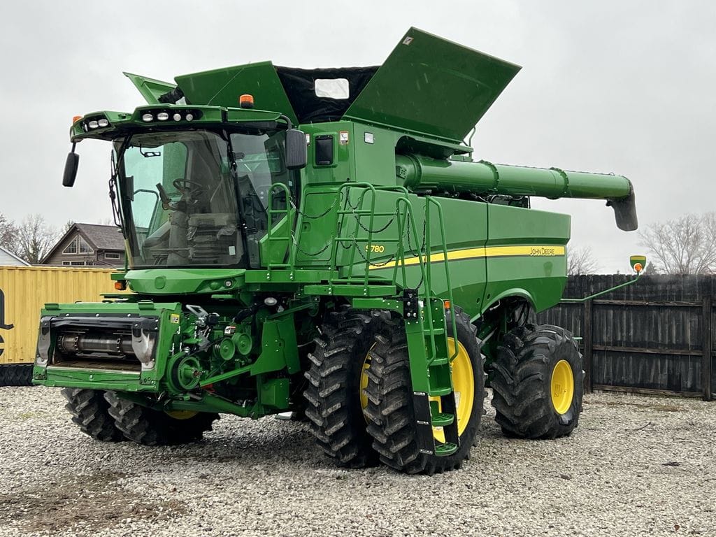 Main image John Deere S780