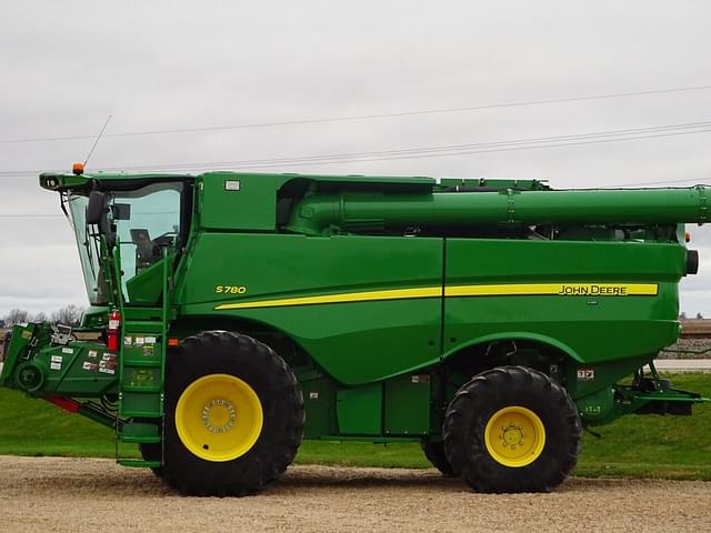 Image of John Deere S780 equipment image 3