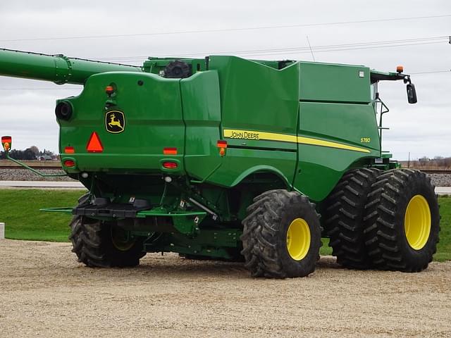 Image of John Deere S780 equipment image 4