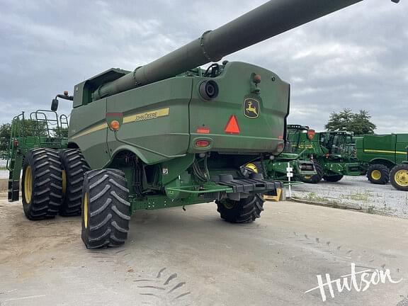 Image of John Deere S780 equipment image 4
