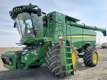 Main image John Deere S780