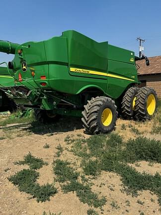 Image of John Deere S780 equipment image 1