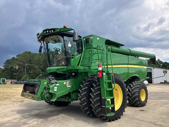 Image of John Deere S780 equipment image 1