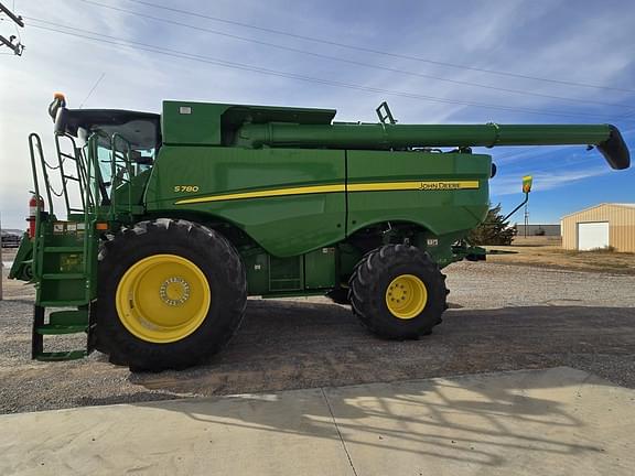 Image of John Deere S780 equipment image 4