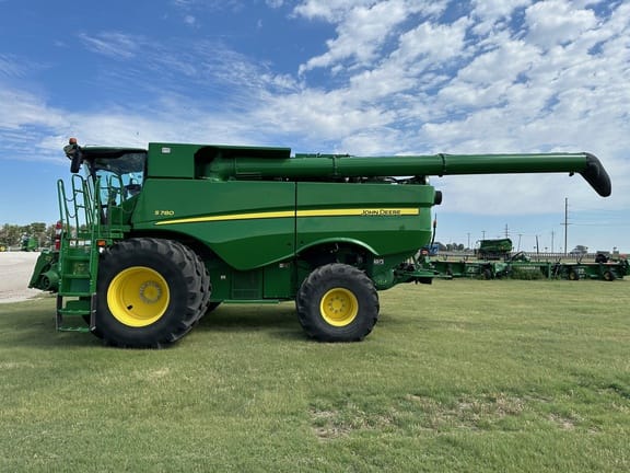 2020 John Deere S780 Equipment Image0