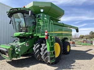 2020 John Deere S780 Image