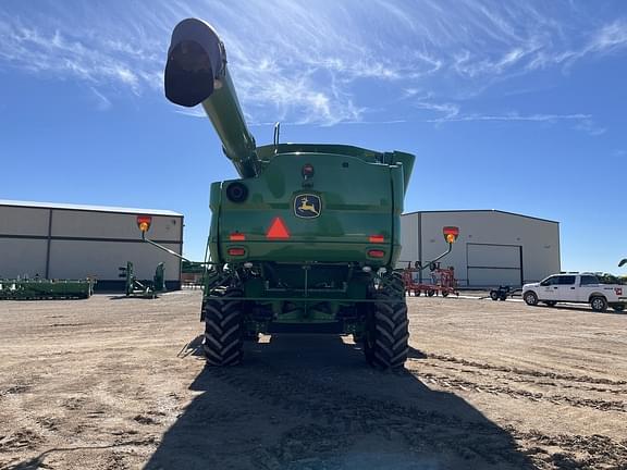 Image of John Deere S780 equipment image 3