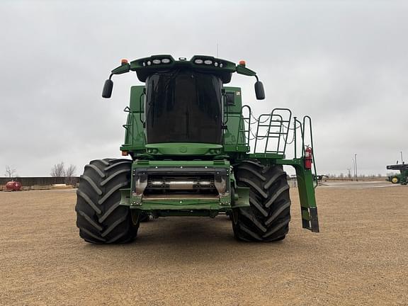 Image of John Deere S780 equipment image 1