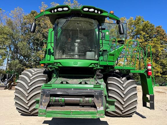 Image of John Deere S780 equipment image 2