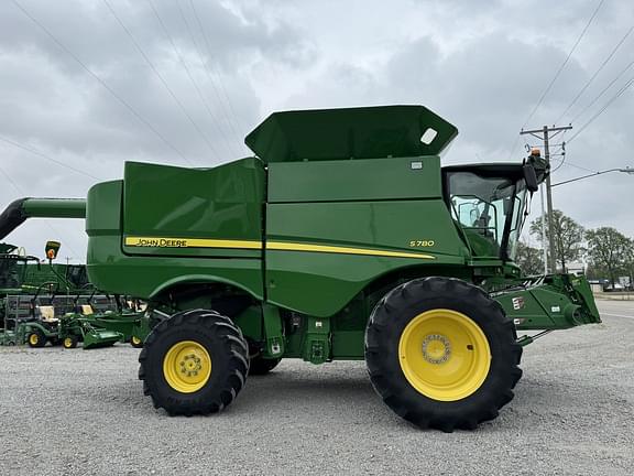 Image of John Deere S780 equipment image 1